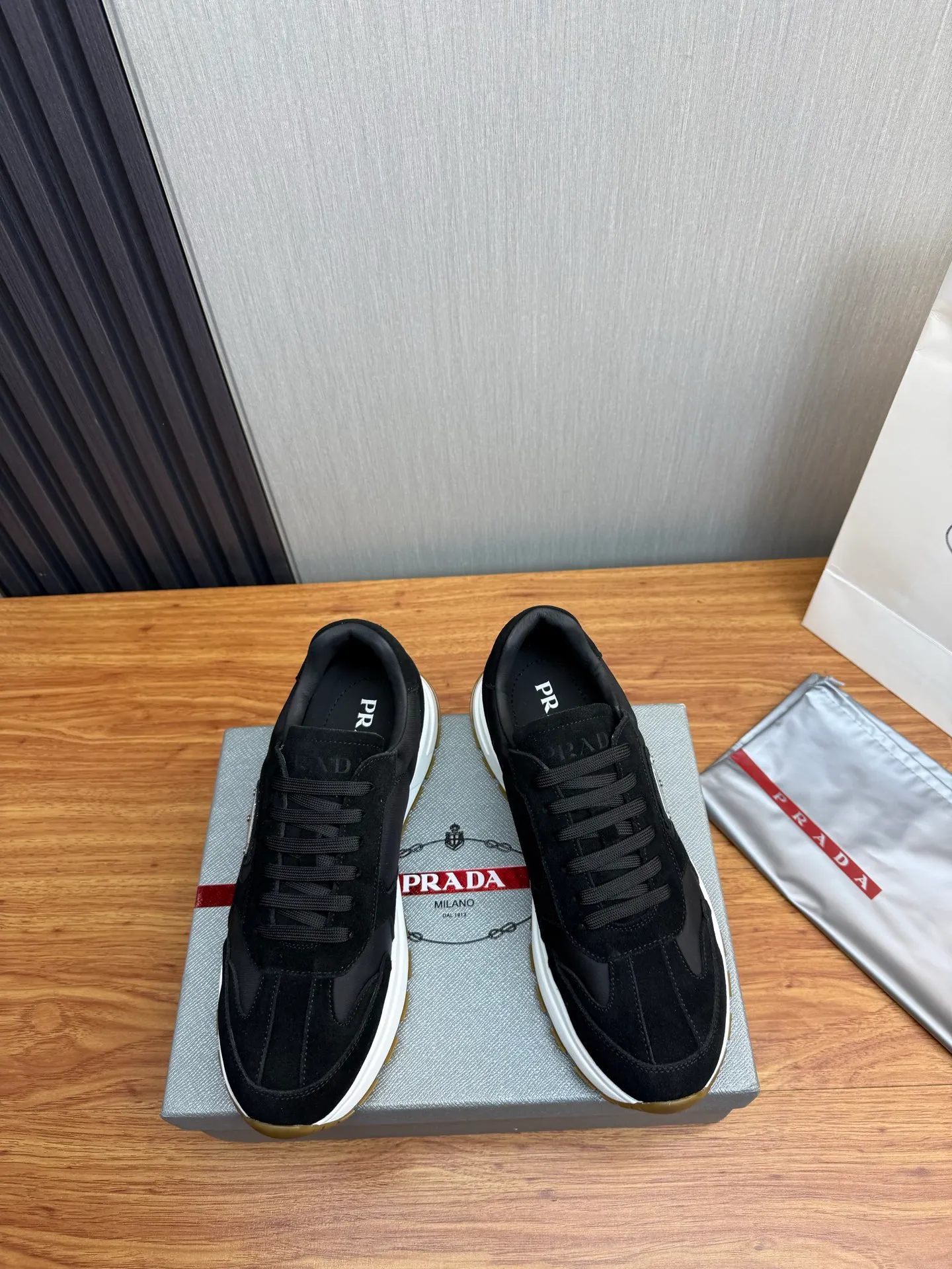 Men's shoes 560💰 [PRADA] Popular items in men's shoe counters, synchronized with the official website, 1 high-quality shipment ✔️Original cowhide + cowhide lining, 1🆚1 replica, original sole, 38-45 (45 customized, non-refundable)